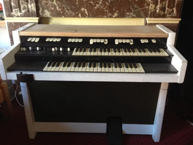 Hammond M102